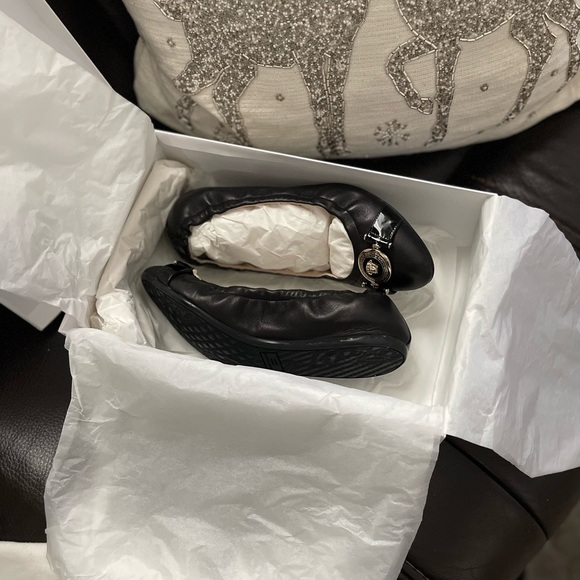 Versace Flats - Picture 10 of 12